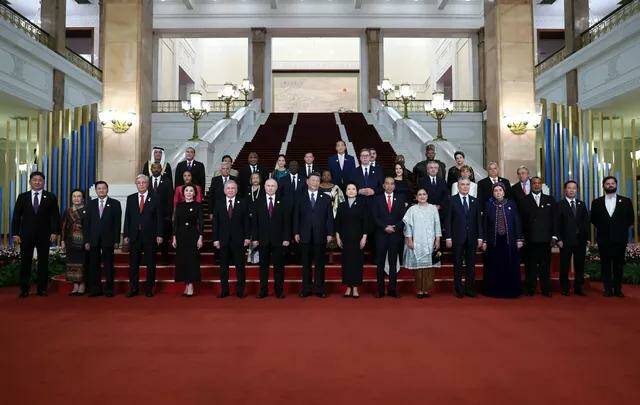 Кульминацией первого дня пекинского форума стала встреча Си Цзиньпина с главами делегаций